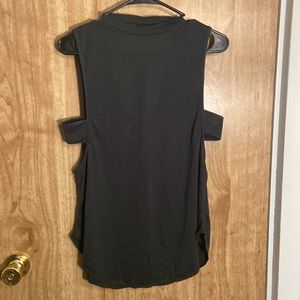 2 pack tanks size large fit like small
